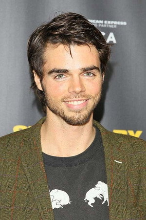Reid Ewing photo