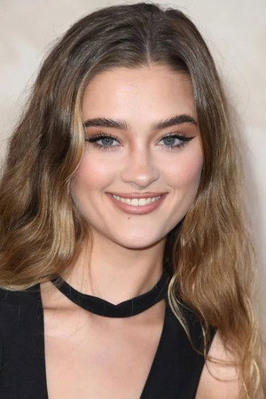 Photo of Lizzy Greene from the Latest Netflix gallery