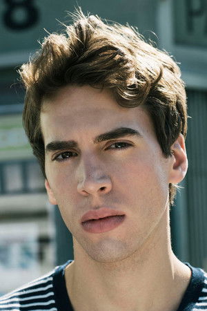 Jordan Gavaris photo
