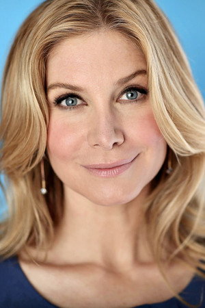 Elizabeth Mitchell photo