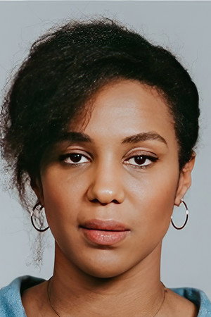 Photo of Oumaima Bahri from the Latest Netflix gallery