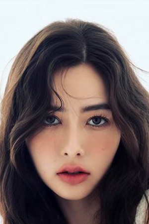 Photo of Chanya Amarit Duval from the Latest Netflix gallery