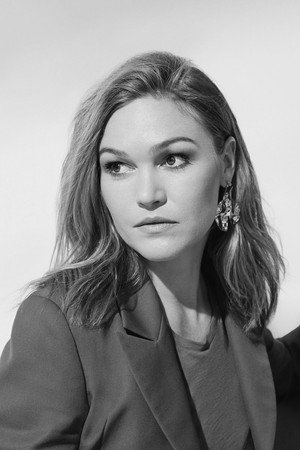 Julia Stiles photo