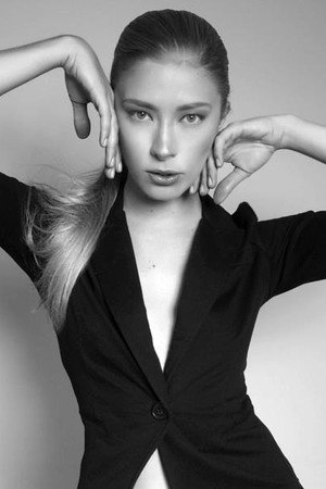 Photo of Alexandra Feld from the Latest Netflix gallery