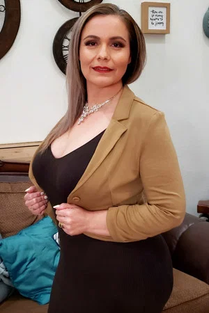 Photo of Vianey Huizar from the Latest Netflix gallery