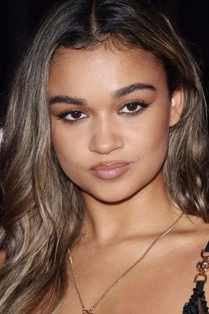 Photo of Madison Bailey from the Latest Netflix gallery