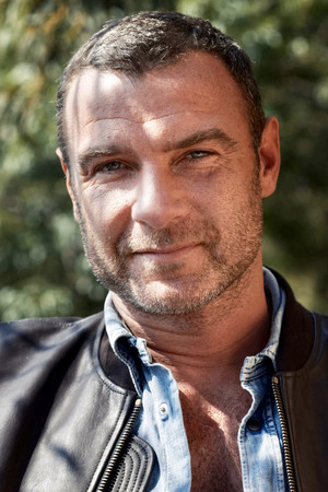 Liev Schreiber photo