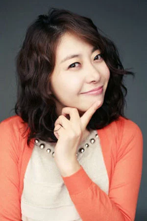 Photo of Hwang Hyo-eun from the Latest Netflix gallery