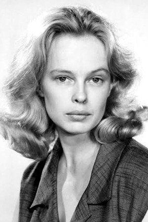 Sandy Dennis photo