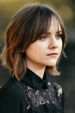 Tara Lynne Barr photo