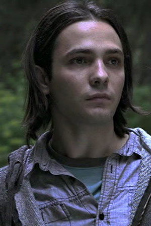 Miles Joris-Peyrafitte photo