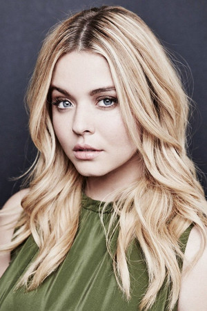 Sasha Pieterse photo