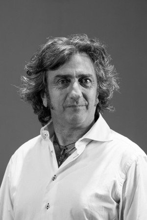 Photo of Alfredo Colina from the Latest Netflix gallery