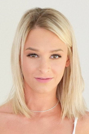 Photo of Emma Hix from the Latest Netflix gallery