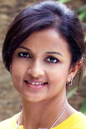 Kiruthiga Udhayanidhi photo