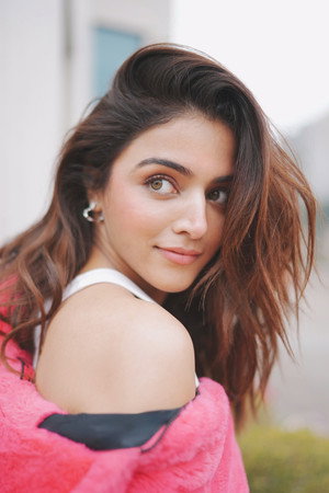 Photo of Wamiqa Gabbi from the Latest Netflix gallery