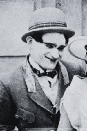 Photo of Augusto Aníbal from the Latest Netflix gallery