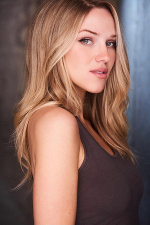 Photo of Elizabeth Posey from the Latest Netflix gallery