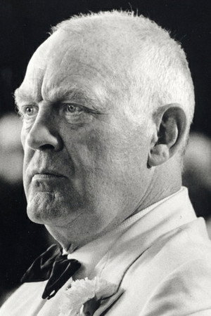 Joss Ackland photo