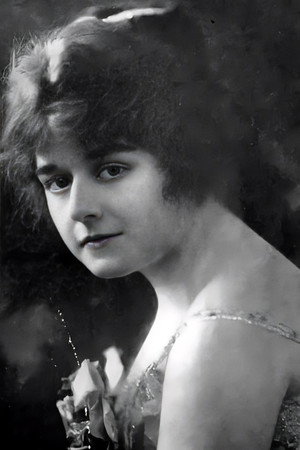 Photo of Frankie Mann from the Latest Netflix gallery