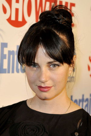 Mia Kirshner photo