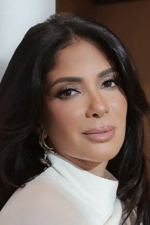 Mona Zaki photo