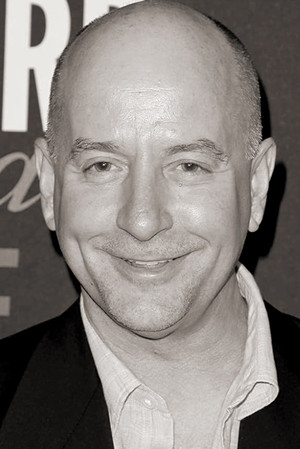 Julio Oscar Mechoso photo