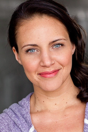 Miracle Laurie photo