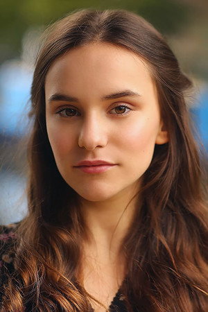 Photo of Sophia Pettit from the Latest Netflix gallery