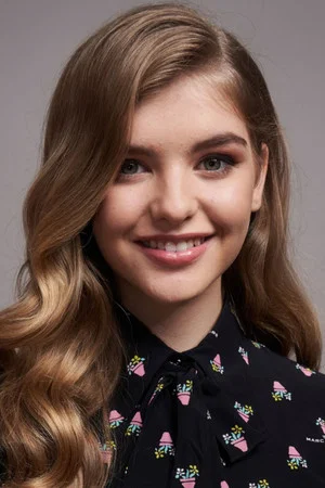 Photo of Lyliana Wray from the Latest Netflix gallery