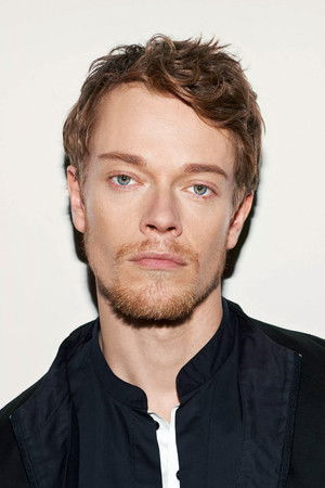 Alfie Allen photo