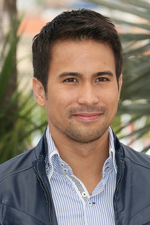 Photo of Sam Milby from the Latest Netflix gallery