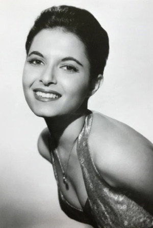 Photo of Elana Eden from the Latest Netflix gallery