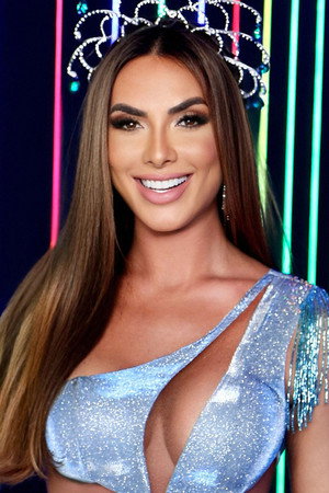 Photo of Nicole Bahls from the Latest Netflix gallery