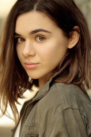 Photo of Isabella Pappas from the Latest Netflix gallery