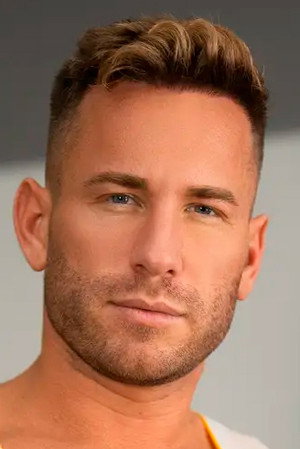 Photo of Sumner Blayne from the Latest Netflix gallery