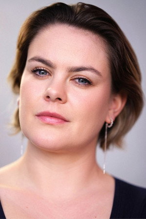Photo of Molly Hanson from the Latest Netflix gallery