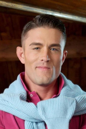 Photo of Ryan Rose from the Latest Netflix gallery