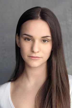 Photo of Sophia Pettit from the Latest Netflix gallery
