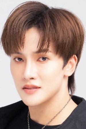 Thapanawat Kaewbumrung photo