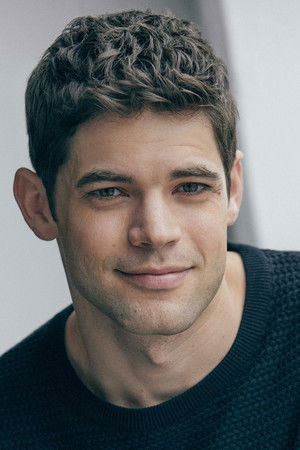 Jeremy Jordan photo