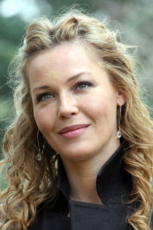 Connie Nielsen photo