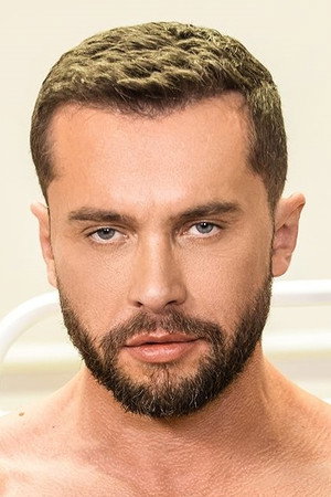Photo of Tyler Berg from the Latest Netflix gallery