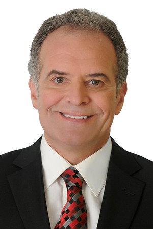 Photo of Pierre Houde from the Latest Netflix gallery