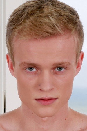 Photo of Nicholas Reed from the Latest Netflix gallery
