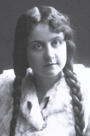 Photo of Anna Laughlin from the Latest Netflix gallery