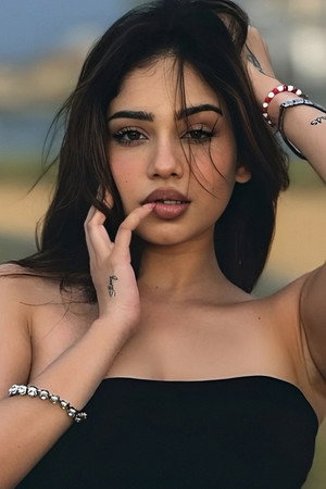 Photo of Shehani Kahandawala from the Latest Netflix gallery