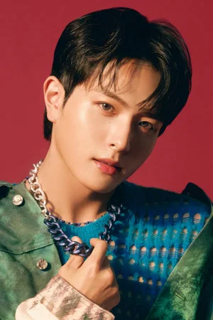 Photo of Lee Min-uk from the Latest Netflix gallery
