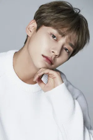 Photo of Sung Joo from the Latest Netflix gallery