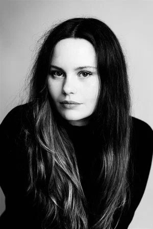 Photo of Louise Labèque from the Latest Netflix gallery